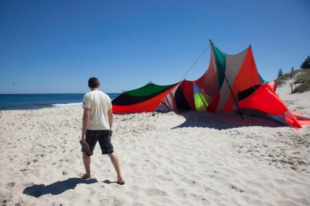 2011 Grantee project Wind Playground at Australia's Sculpture by the Sea exhibit. Photo courtesy of the artist.